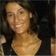 Insegnante specializzata su sostegno e con esperienza nella scuola Primaria e nella Secondaria, accompagno gli studenti verso un'acquisizione delle conoscenze e delle competenze personalizzata!
Sono laureata in Comunicazione d'impresa e pubblicità, in Sci